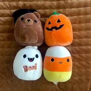 4in Mystery Halloween Squishmallow Capsule - 4 Set